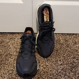 Like New Adidas Energy Boost Running shoes